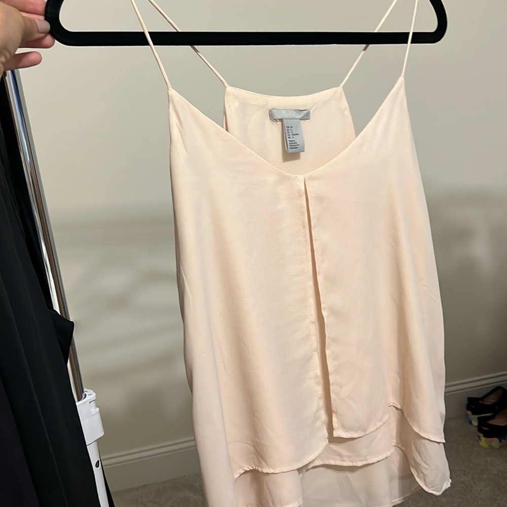 H&M light pink top